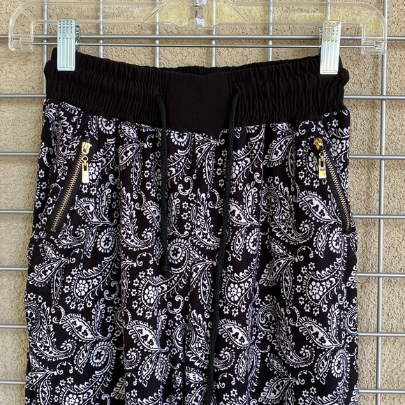 Paisley Print Loose Fit Harem Ankle Casual Pants - Picture 8 of 8